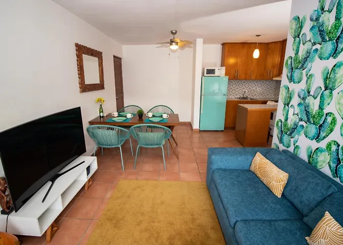 Your Cabo Penthouse Escape Walk To & Sea! Apartment